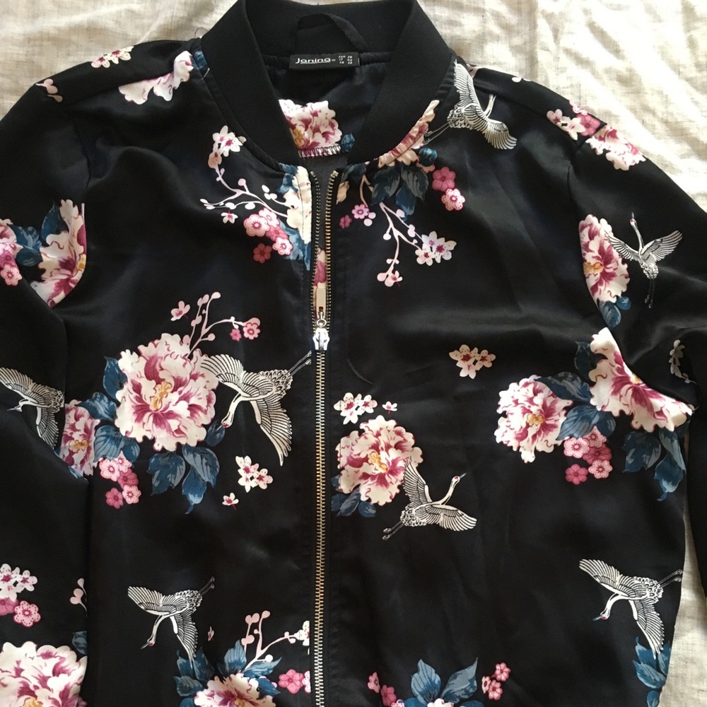 Jacket - Picture 2 of 4
